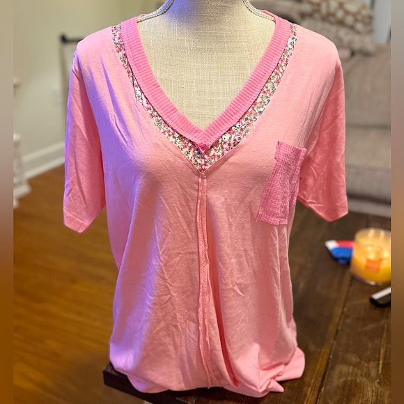 🆕🌿🩷POL: MULTI PINK V-neck Floral Lace Front Pocket Top SMALL - Picture 5 of 11